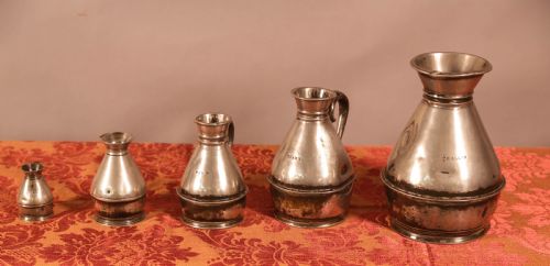 A SUPERB SET OF 6 HARVEST JUGS IN PEWTER POSSIBLY IRISH - ADDITIONAL PHOTO 3