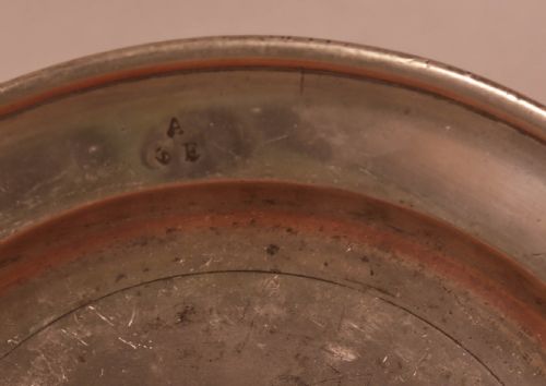 AN 18TH CENTURY PEWTER PLATE - ADDITIONAL PHOTO 3