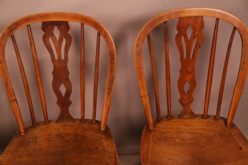 A MATCHING SET OF 4 ASH AND ELM KITCHEN WINDSOR CHAIRS - ADDITIONAL PHOTO 7