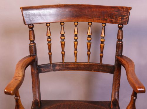 AN UNUSUAL ASH AND ELM WINDSOR CHAIR - ADDITIONAL PHOTO 5