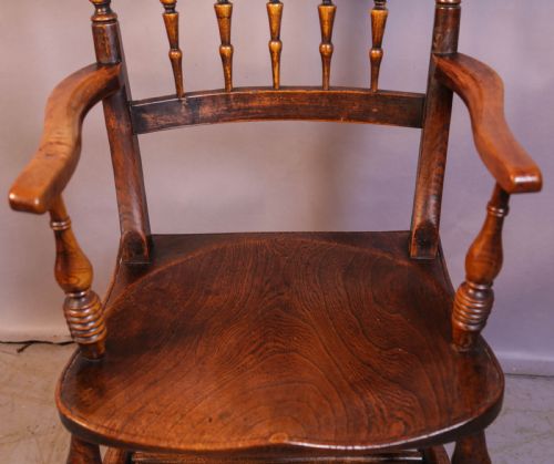 AN UNUSUAL ASH AND ELM WINDSOR CHAIR - ADDITIONAL PHOTO 6