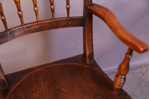 AN UNUSUAL ASH AND ELM WINDSOR CHAIR - ADDITIONAL PHOTO 8