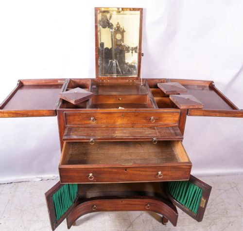 A GEORGIAN GENTLEMANS DRESSING CHEST - ADDITIONAL PHOTO 7