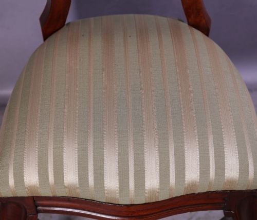 A GOOD SET OF 10 VICTORIAN MAHOGANY BALLOON BACK DINING CHAIRS - ADDITIONAL PHOTO 11