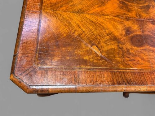 A GEORGE I PERIOD LOW BOY IN WALNUT - ADDITIONAL PHOTO 5