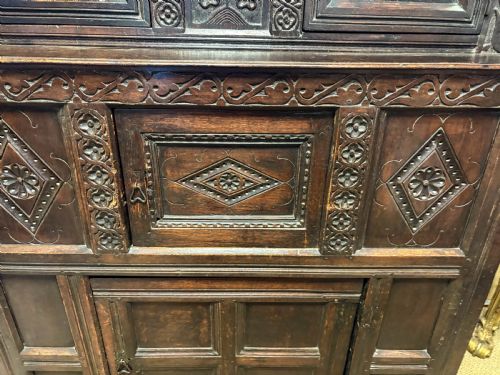 A VERY GOOD 17TH C LIVERY CUPBOARD - ADDITIONAL PHOTO 6