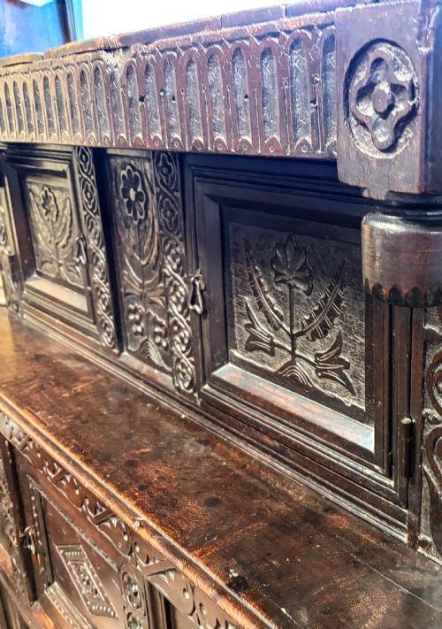 A VERY GOOD 17TH C LIVERY CUPBOARD - ADDITIONAL PHOTO 11