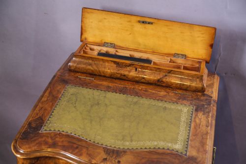 A GOOD VICTORIAN DAVENPORT DESK IN BURR WALNUT - ADDITIONAL PHOTO 1