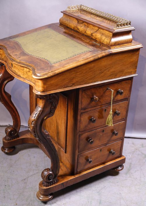 A GOOD VICTORIAN DAVENPORT DESK IN BURR WALNUT - ADDITIONAL PHOTO 5