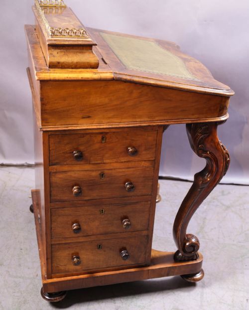 A GOOD VICTORIAN DAVENPORT DESK IN BURR WALNUT - ADDITIONAL PHOTO 9
