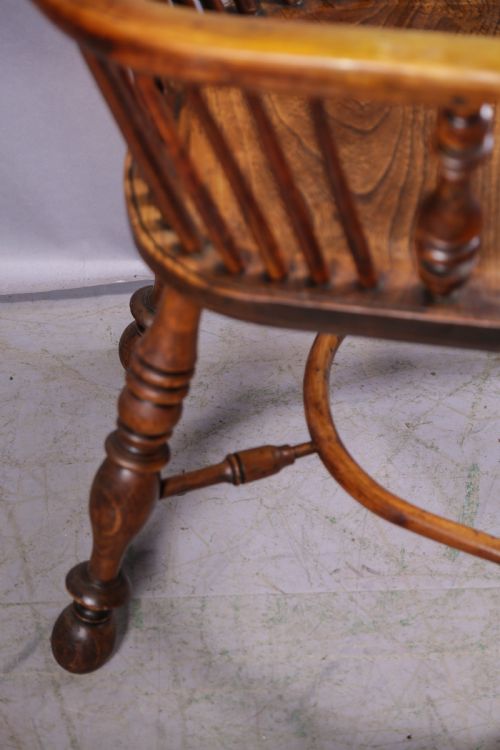 A SUPER YEW WOOD WINDSOR CHAIR BY GABBITASS - ADDITIONAL PHOTO 2