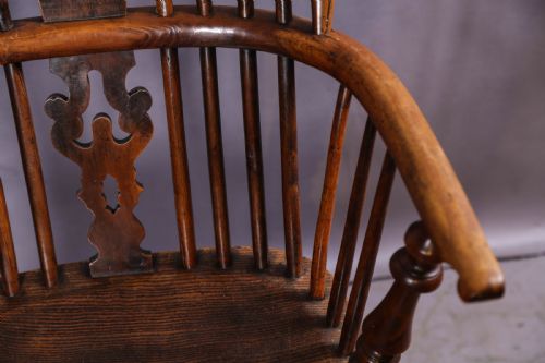 ANOTHER RARE HIGH WINDSOR CHAIR IN YEW GABBITAS - ADDITIONAL PHOTO 5