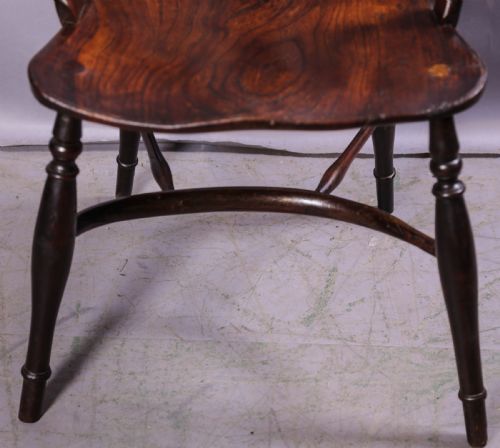 A RARE THAMES VALLEY WINDSOR CHAIR IN YEW WOOD - ADDITIONAL PHOTO 4