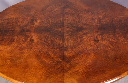 A VICTORIAN COFFEE TABLE IN BURR WALNUT - ADDITIONAL PHOTO 5