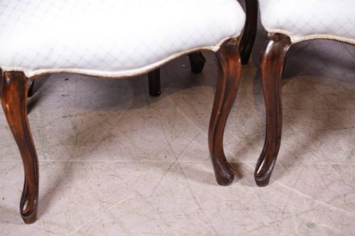A SET OF 6 VICTORIAN BALLOON BACK DINING CHAIRS - ADDITIONAL PHOTO 8