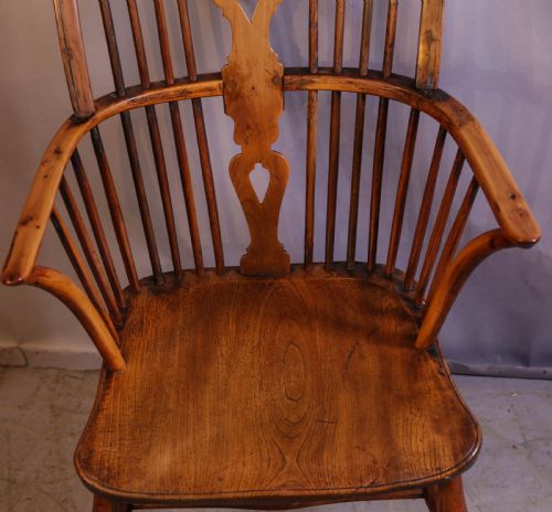 A GOOD YEW WOOD WINDSOR CHAIR THAMES VALLEY - ADDITIONAL PHOTO 4