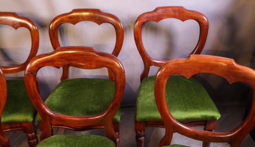 A SET OF 8 VICTORIAN MAHOGANY BALLOON BACK DINING CHAIRS - ADDITIONAL PHOTO 4