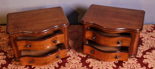 A PAIR OF TINY CHEST OF DRAWERS - ADDITIONAL PHOTO 2