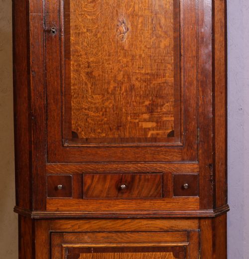 A FULL HEIGHT 2 STAGE CORNER CUPBOARD GEOGIAN - ADDITIONAL PHOTO 3