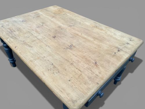 VICTORIAN PINE KITCHEN TABLE - ADDITIONAL PHOTO 3