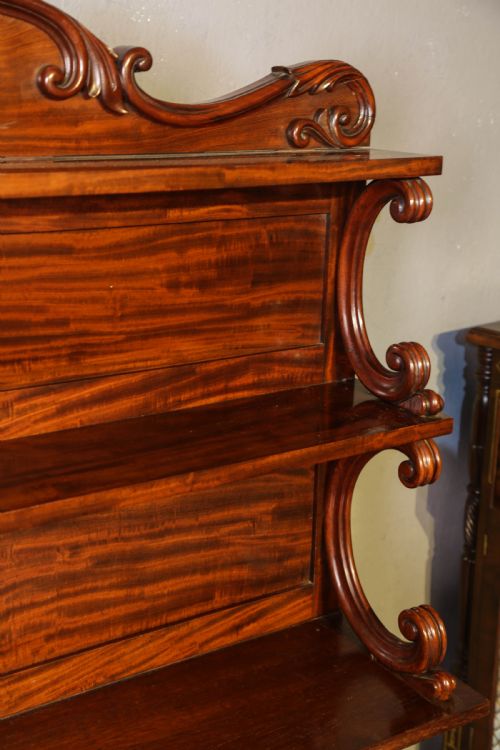 A GOOD VICTORIAN MAHOGANY WALL SHELF - ADDITIONAL PHOTO 4