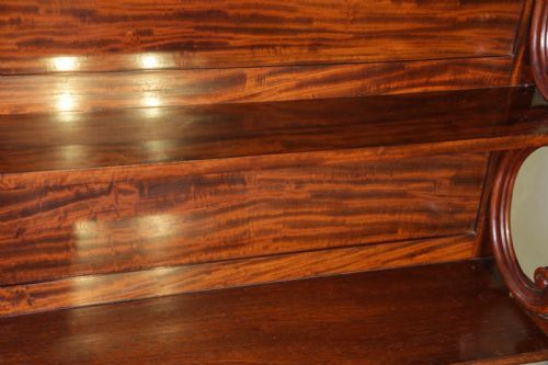 A GOOD VICTORIAN MAHOGANY WALL SHELF - ADDITIONAL PHOTO 5