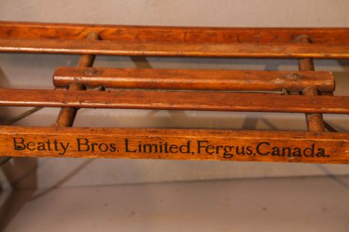 A LUGAGE STAND BEATTY BROS FERGUS CANADA - ADDITIONAL PHOTO 1