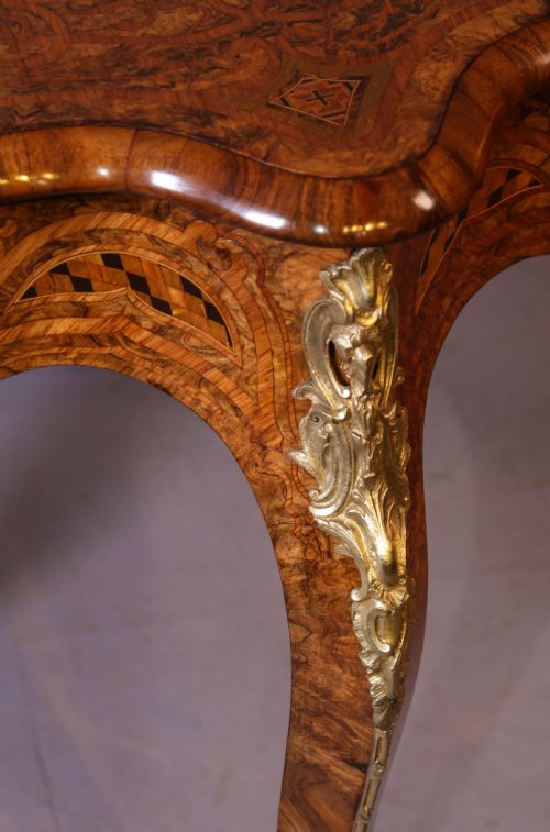 A SUPERB FRENCH MARQUETRY CENTRE TABLE BURR WALNUT SUPERBLY INLAID - ADDITIONAL PHOTO 7