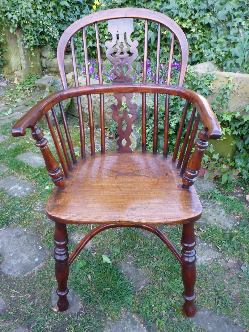 Antique Yew Wood Windsor Armchair decorative splat