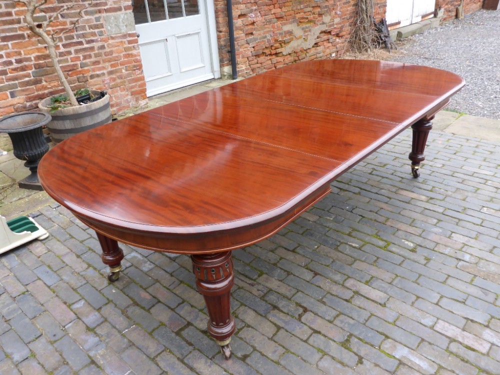 Victorian Mahogany Extending Dining Table to Seat 10