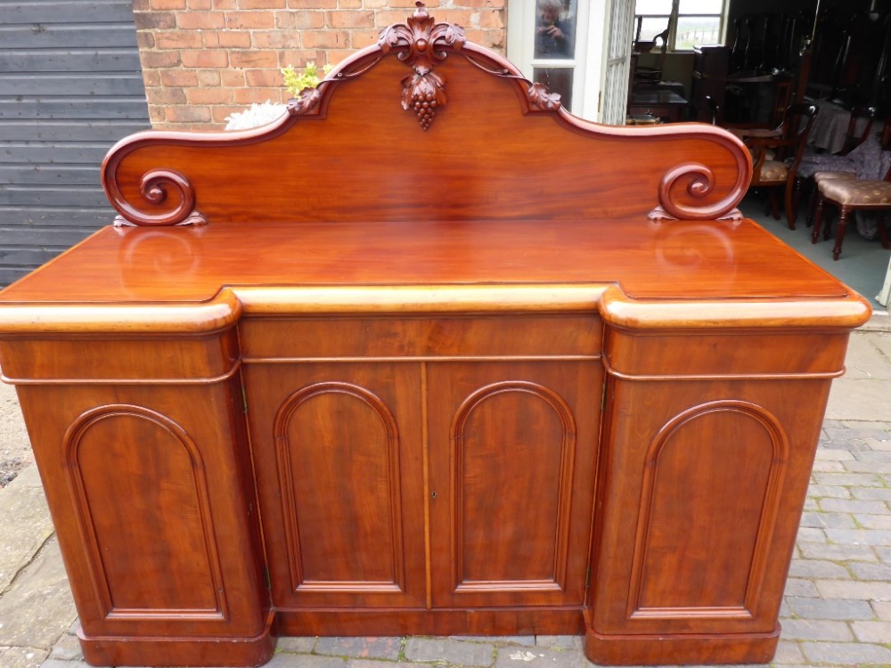 Victorian Mahogany Chiffonier Sideboard