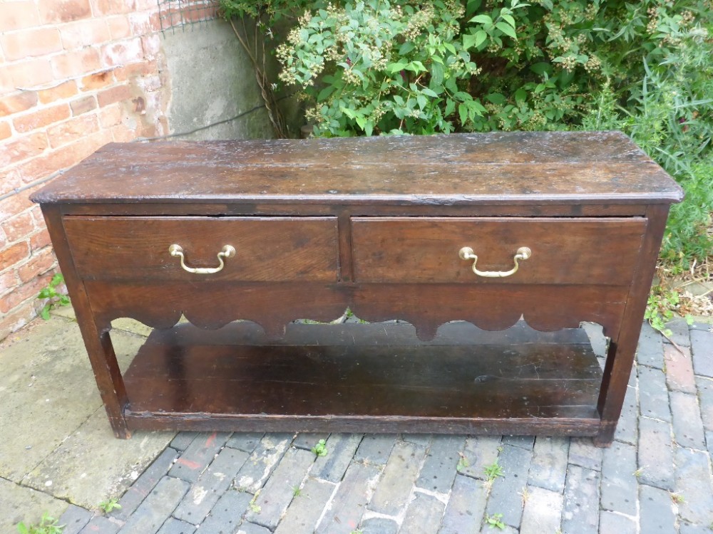 Rare Early 18th Century Harvest Table