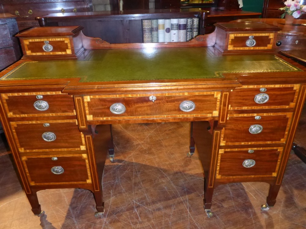 Quality Mahogany Desk banded with Satinwood