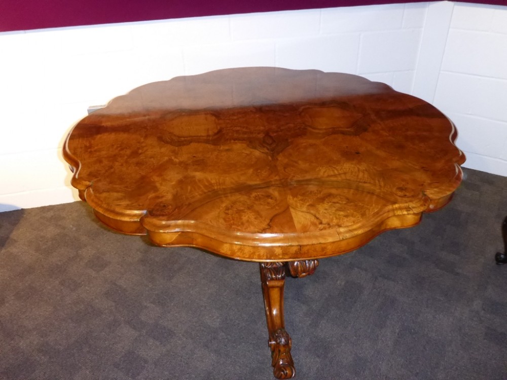 Quality Burr Walnut Centre Table Victorian