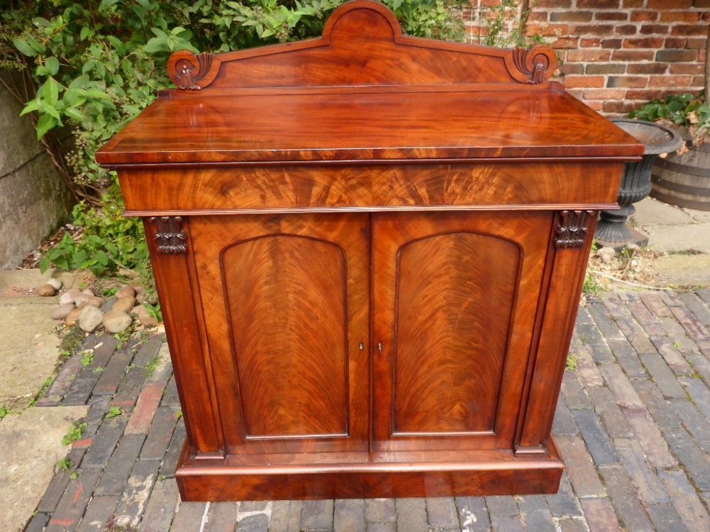 Victorian Chiffonier highly figured Mahogany 