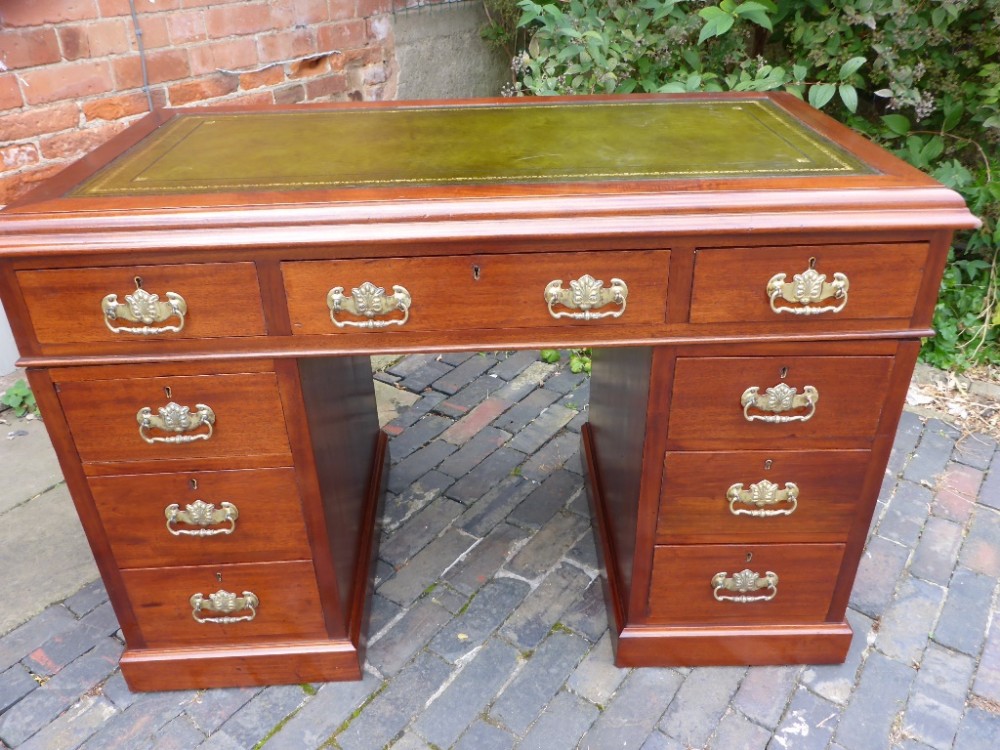 Victorian Mahogany Pedestal Desk