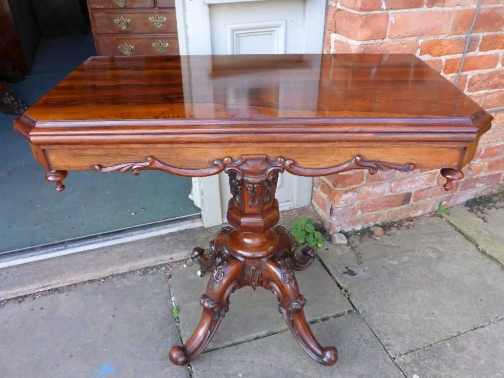 William IV Tea Table in Rosewood