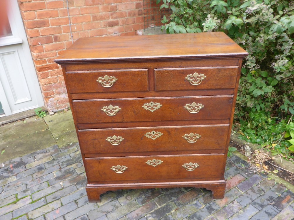 Georgian Oak Chest of Drawers