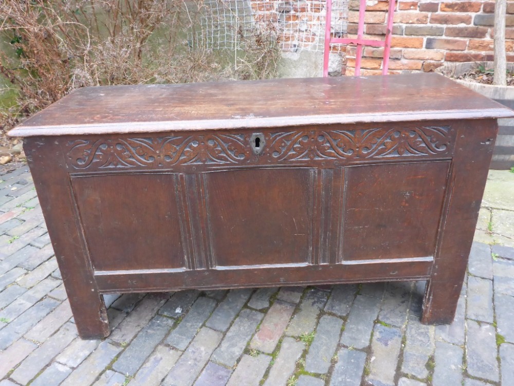 Early Oak Coffer/Blanket box