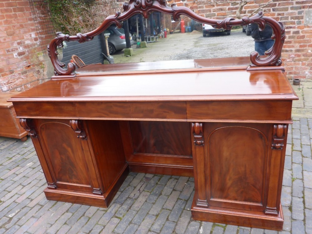Good Quality Victorian Mahogany Chiffonier Sideboard
