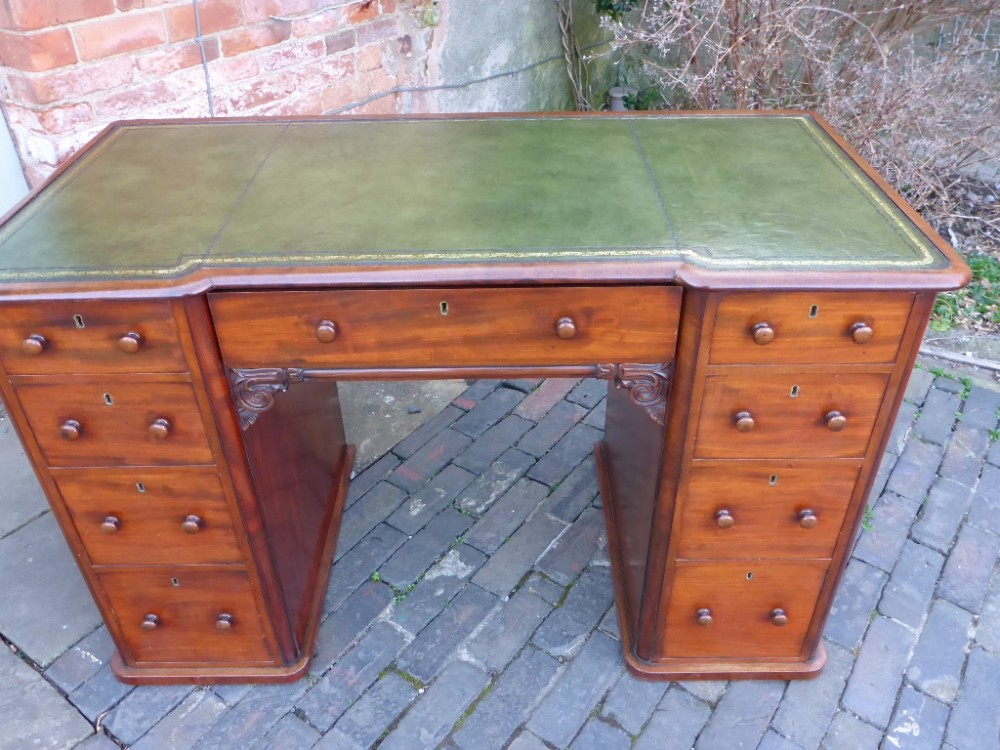 Victorian 9 Drawer desk in Mahogany