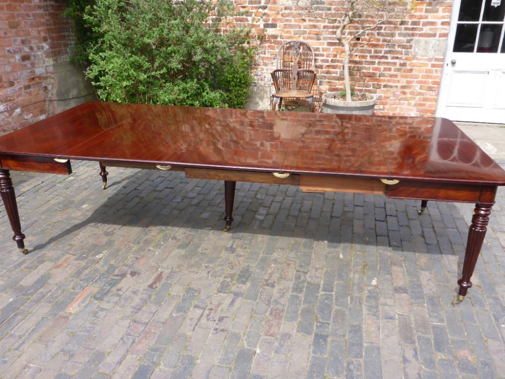 Superb Antique Large Extending Dining Table in Mahogany
