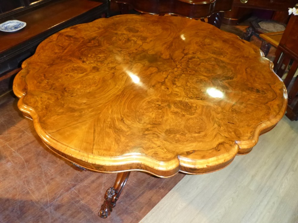 Superb Victorian Burr Walnut Centre Table