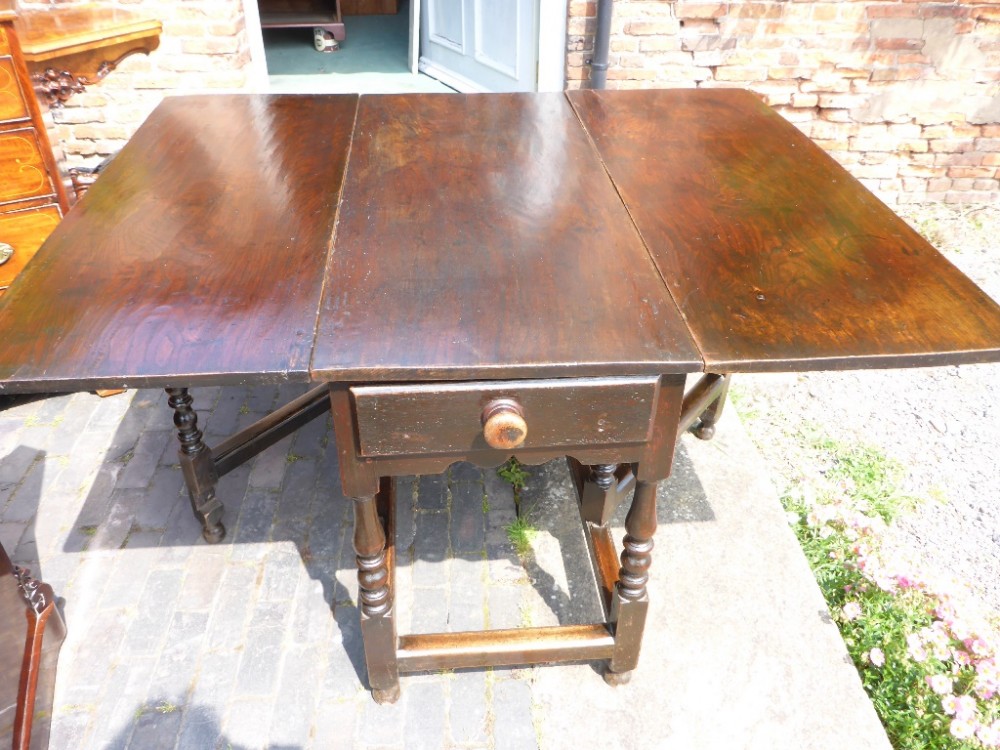 Early Gate Leg Dining Table c1740