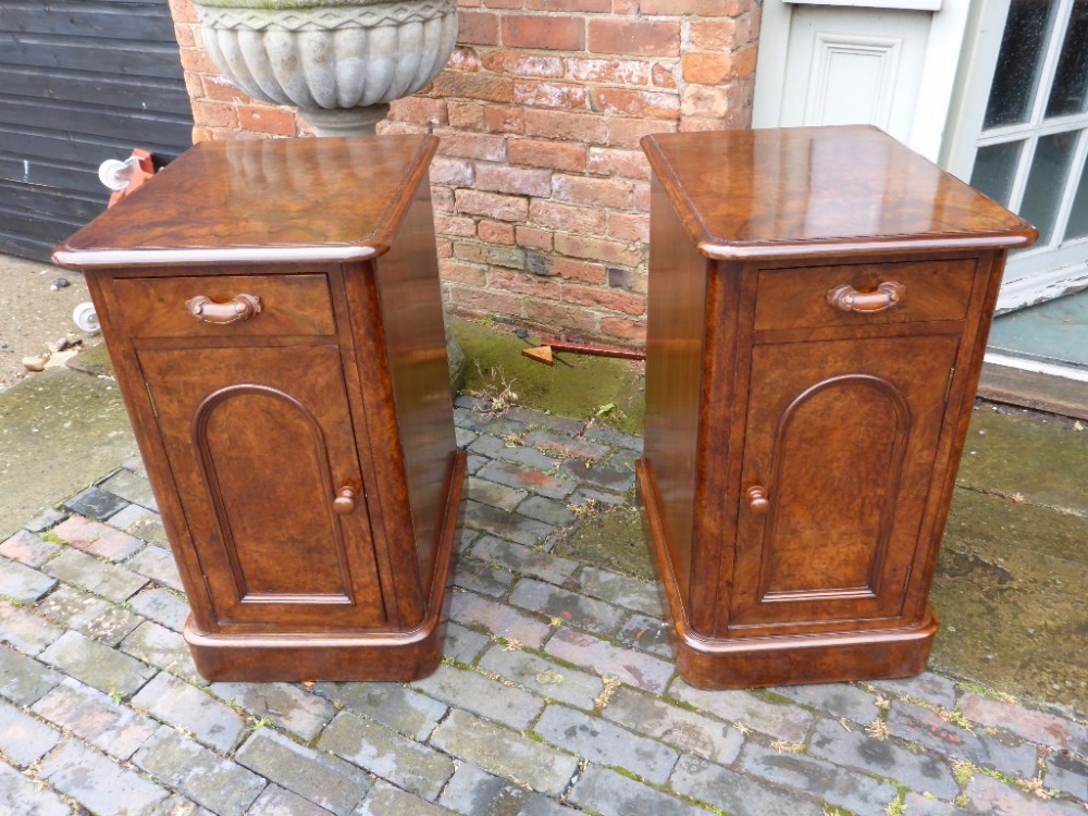 Very Good Pair of Burr Walnut Bedside Cabinets