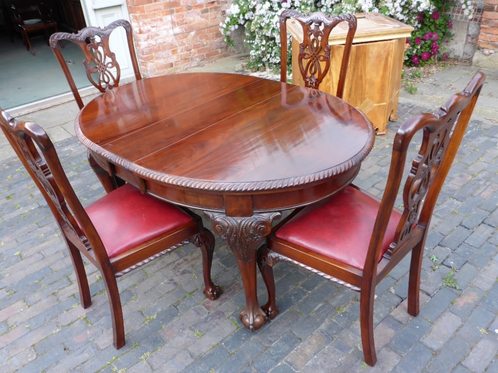 Mahogany Dining Room  Extending Table