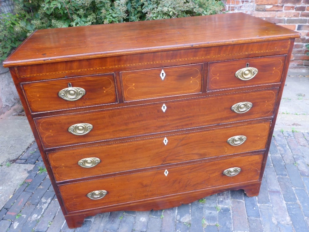 Georgian Mahogany Chest of Drawers with Inlay