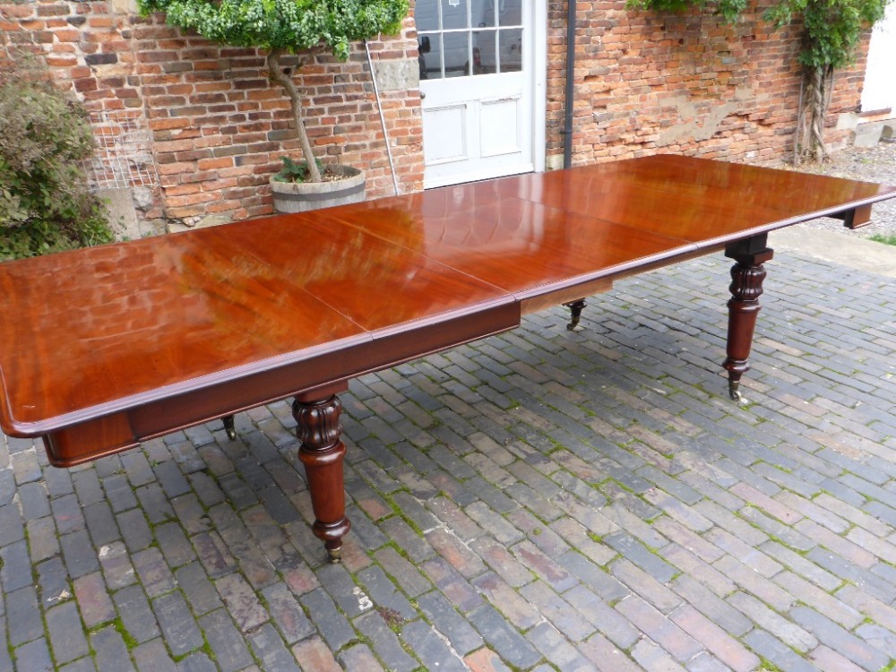 Superb Antique Victorian Large Extending Dining Table 
