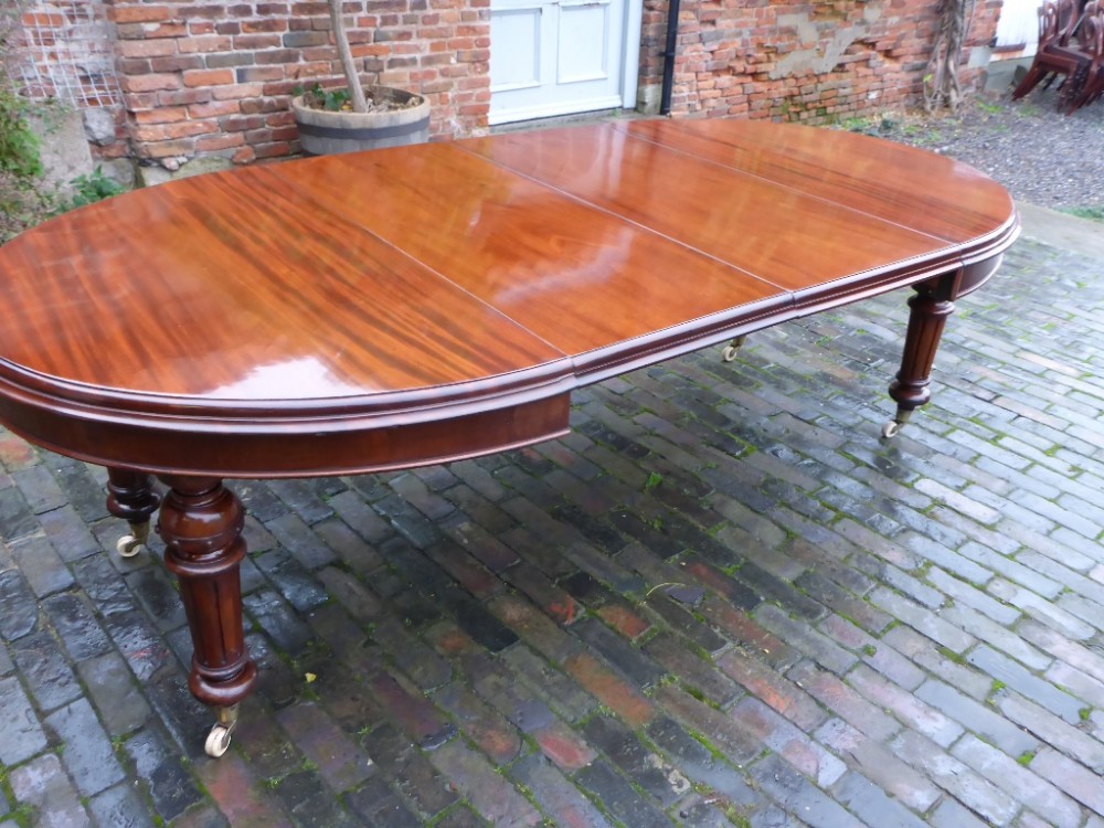 Victorian Extending Dining Table Mahogany with 2 leaves