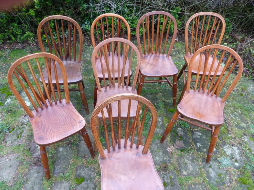 Good Harlequin Set of 8 Ash and Elm Kitchen Chairs